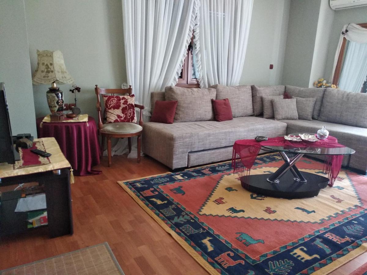 House In The Village Fotolívos المظهر الخارجي الصورة
