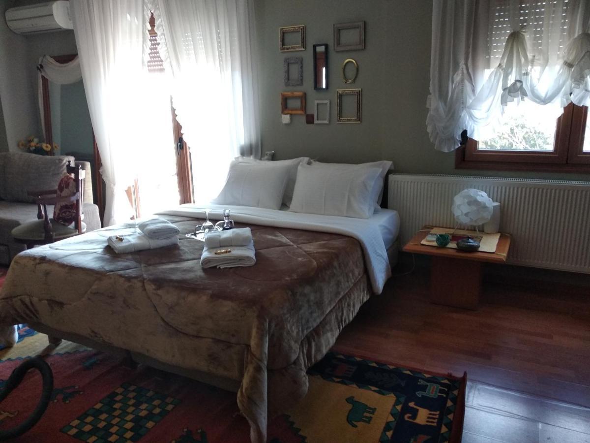 House In The Village Fotolívos المظهر الخارجي الصورة