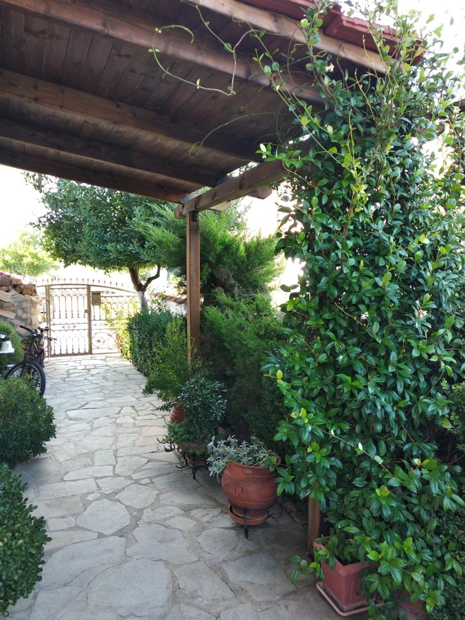 House In The Village Fotolívos المظهر الخارجي الصورة