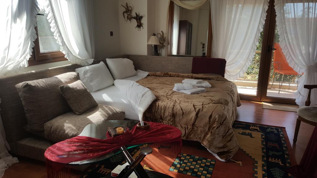 House In The Village Fotolívos المظهر الخارجي الصورة