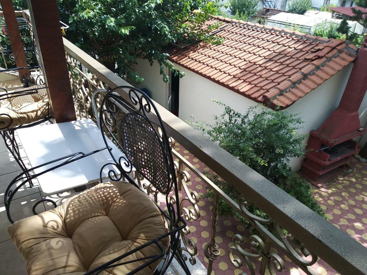House In The Village Fotolívos المظهر الخارجي الصورة